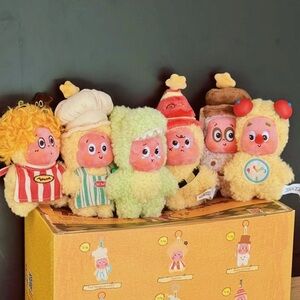 Pop Mart Twinkle Twinkle Be A Little Star Plush Pendant